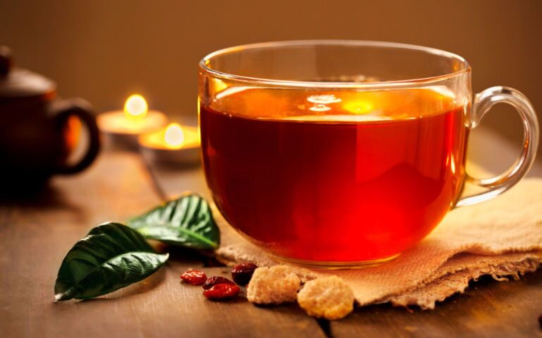 El té sin azúcar es una bebida permitida en el menú de la dieta para beber. 