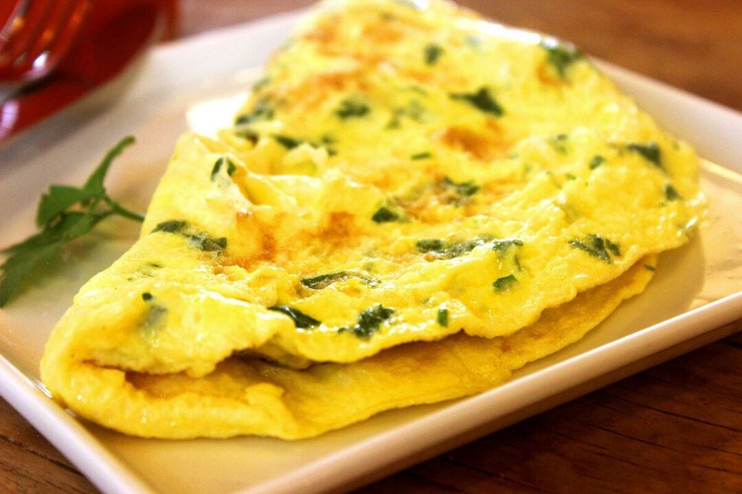 La tortilla es un plato dietético de huevos permitido para pacientes con pancreatitis. 